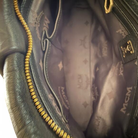MCM Black Leather Shoulder Bag Authentic Vintage Munich Logo Plaque - Picture 8 of 10